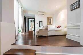 Luxury Modern Pool Jacuzzi Villa 5BR Thonglor