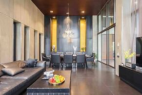Luxury Modern Pool Jacuzzi Villa 5BR Thonglor