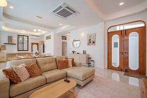 Ayas Retreat - Muji Ekkamai Pool Villa With 4 Bedrooms