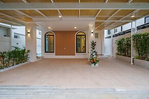 Ayas Retreat - Muji Ekkamai Pool Villa With 4 Bedrooms