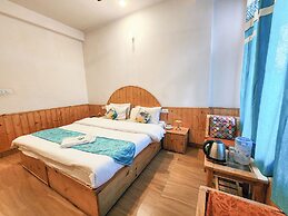 Singh Saab Rooms & Cafe