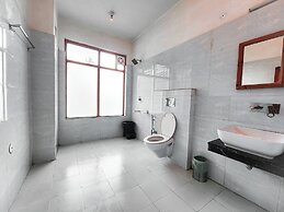Singh Saab Rooms & Cafe