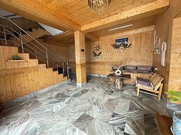 Singh Saab Rooms & Cafe