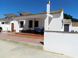 Casa piscina privada un paso del pueblo