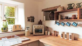 4Bed Thatched Cottage in Oxfordshire