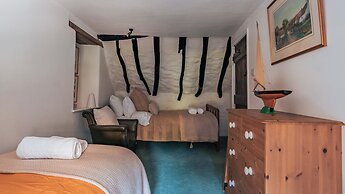 4Bed Thatched Cottage in Oxfordshire
