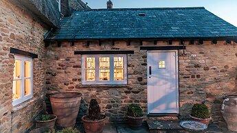 4Bed Thatched Cottage in Oxfordshire