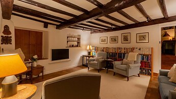 4Bed Thatched Cottage in Oxfordshire
