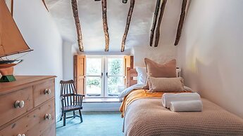 4Bed Thatched Cottage in Oxfordshire