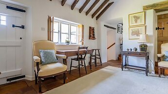 4Bed Thatched Cottage in Oxfordshire