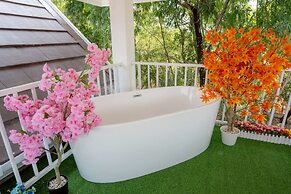 Ongsa Poolvilla Udonthani