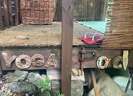 2 Bed-sleeps 3-dog Friendly-garden-riverside