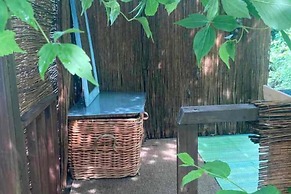 2 Bed-sleeps 3-dog Friendly-garden-riverside