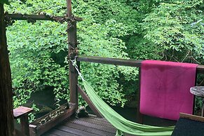 2 Bed-sleeps 3-dog Friendly-garden-riverside
