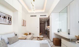 Amazing Studio in Azizi Riviera 9