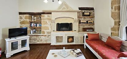 Arhontiko Arhanes - Cretan Escapade With Pool