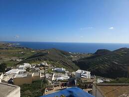 Amphora Aelia Gem - Akrotiri Seaview Getaway
