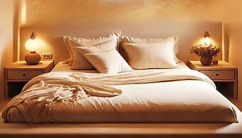 Amphora Aelia Gem - Akrotiri Seaview Getaway