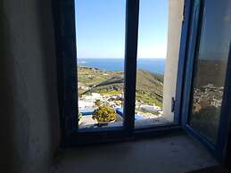 Amphora Aelia Gem - Akrotiri Seaview Getaway