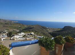 Amphora Aelia Gem - Akrotiri Seaview Getaway