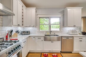 1 Mi to Dtwn: Upscale Retreat in Durham!