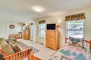 Yosemite Home Base: Community Perks + Lake Access!