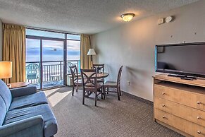 Breezy Landmark Resort Condo w/ Oceanfront Lanai!