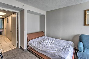 Breezy Landmark Resort Condo w/ Oceanfront Lanai!