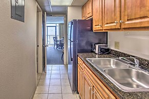 Breezy Landmark Resort Condo w/ Oceanfront Lanai!