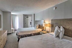 Breezy Landmark Resort Condo w/ Oceanfront Lanai!