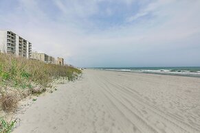 1 Mi to Barefoot Landing: Condo w/ Pool Access!
