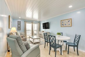 1 Mi to Barefoot Landing: Condo w/ Pool Access!