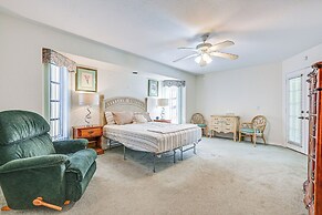 9 Mi to Beach: Punta Gorda Home w/ Screened Lanai