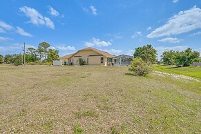 9 Mi to Beach: Punta Gorda Home w/ Screened Lanai