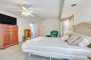 9 Mi to Beach: Punta Gorda Home w/ Screened Lanai