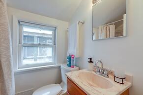 Steps to Surf City Beach: Pet-friendly Cottage!