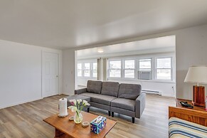 Walk to Bay & Ocean: Pet-friendly Surf City Apt