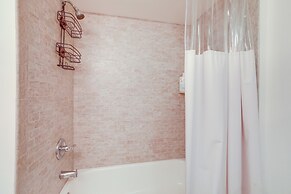 Walk to Bay & Ocean: Pet-friendly Surf City Apt