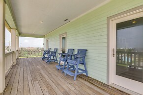 Walk to Coast: Crystal Beach Gem w/ Deck & Views
