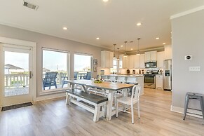 Walk to Coast: Crystal Beach Gem w/ Deck & Views