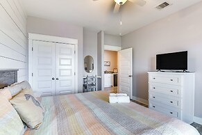 Walk to Coast: Crystal Beach Gem w/ Deck & Views