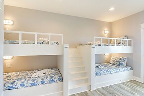 Walk to Coast: Crystal Beach Gem w/ Deck & Views