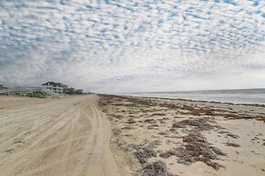 Walk to Coast: Crystal Beach Gem w/ Deck & Views