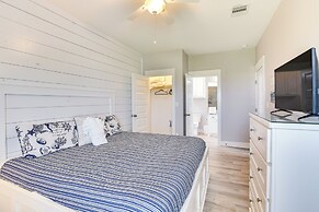 Walk to Coast: Crystal Beach Gem w/ Deck & Views