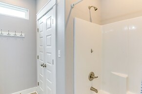 Walk to Coast: Crystal Beach Gem w/ Deck & Views