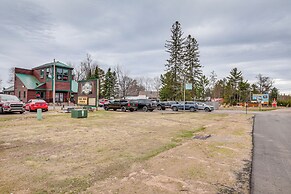 Boat Dock & Furnished Deck: Northwoods Lake House