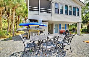 Outdoor Oasis: Canal-front Home in Crystal River