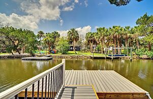 Outdoor Oasis: Canal-front Home in Crystal River