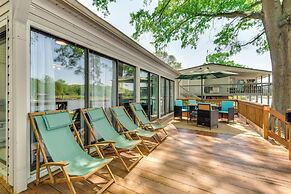 Lakefront Paradise w/ Private Dock in Lexington