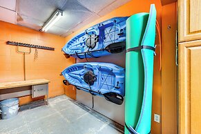 Lakefront Paradise w/ Private Dock in Lexington